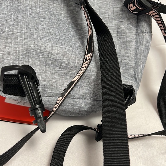 Puma Mini Convertible backpack crossbody Commuter Super Mini Crossbody Grey NWT - Picture 6 of 12